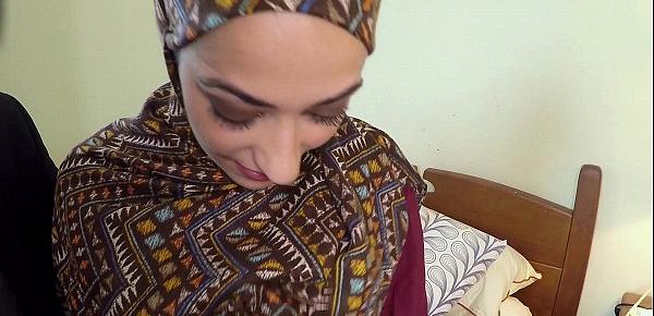  Arab Woman In Hijab No Money, No Problem - Arabs Exposed (xc15339)